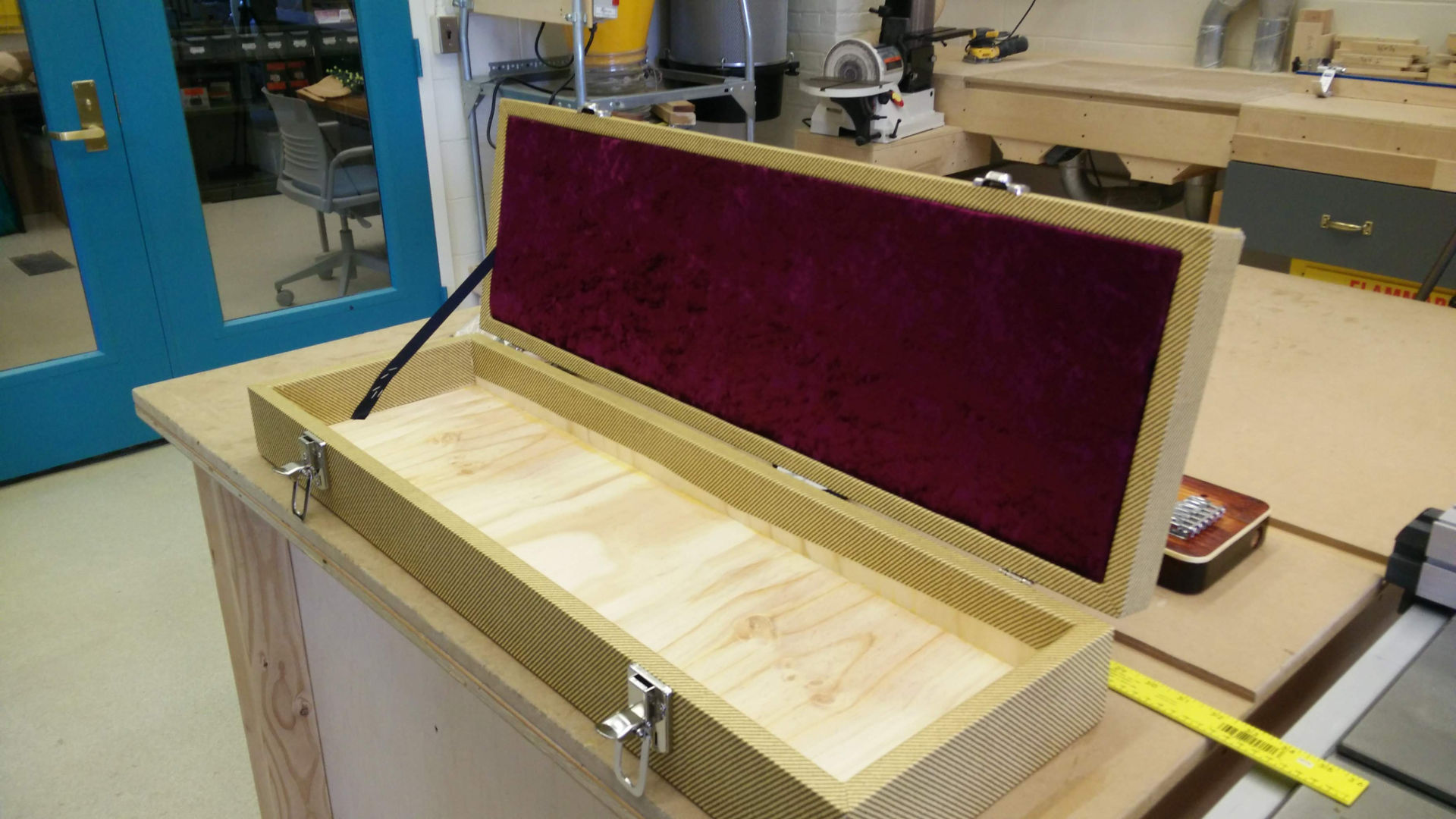 Building a Guitar Case Alex Zhao